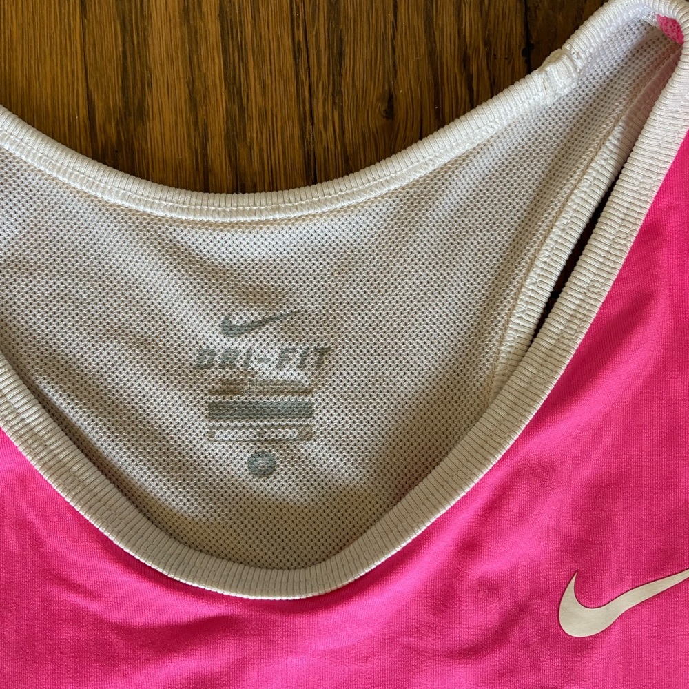 Nike Dri-Fit top size S - Picture 6 of 8